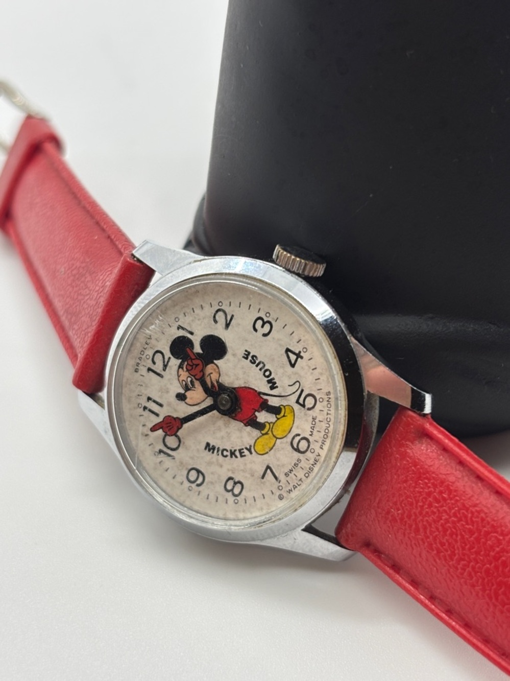 Vintage Bradley Red Mickey Mouse Watch - Picture 5 of 12